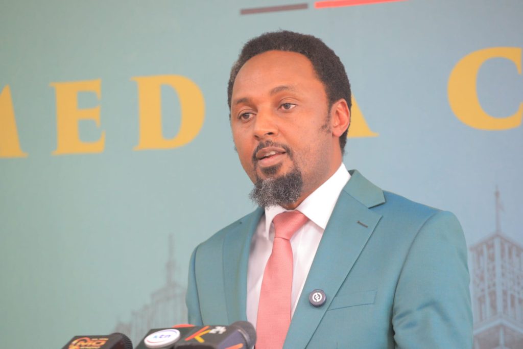 Kiambu Senator Karungo Wa Thang’wa addressing the press on Thursday, September 17, 2026.PHOTO/RonnyTV