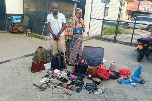 Tanzania couples arrested by the DCI and recovered valuables allegedly stolen from a passenger who was drugged and rendered unconscious during a Dreamline bus journey from Nairobi to Mombasa..PHOTO/@DCI_Kenya/X